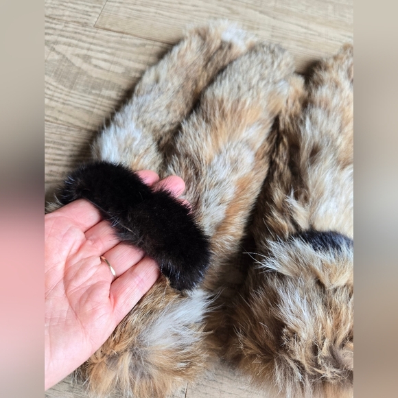 Real Fur & Leather Mittens with Brown Accent, Very Big - Picture 7 of 7
